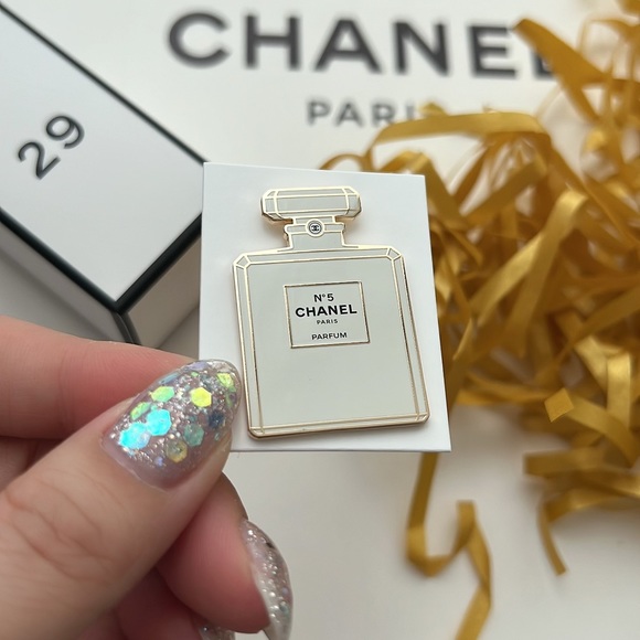 CHANEL Advent Calender Box 29 - Picture 4 of 6